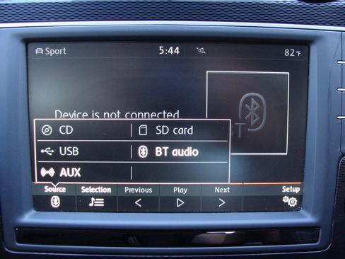 Used 2017 Volkswagen Golf S image 18