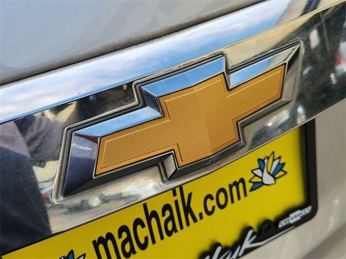 Used 2017 Chevrolet Traverse LT image 28