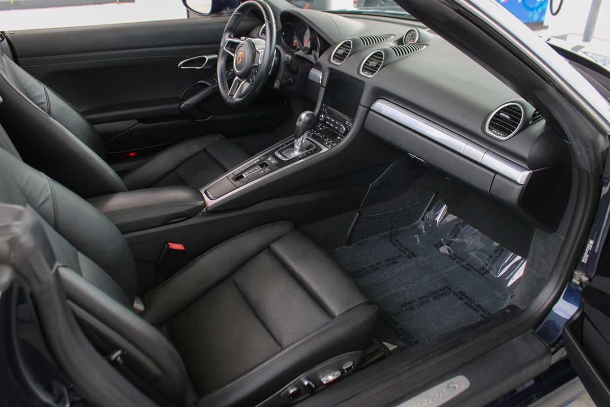 Used 2018 Porsche 718 Boxster S RWD image 19