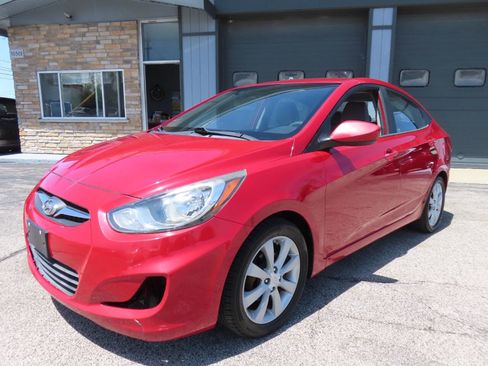 Used 2012 Hyundai Accent GLS w/ Premium Pkg 3 FWD image 36