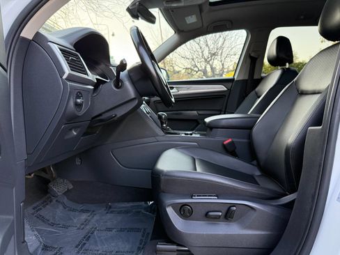 Used 2018 Volkswagen Atlas SEL AWD/4WD image 23