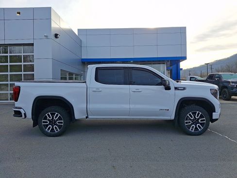 Used 2023 GMC Sierra 1500 AT4 w/ AT4 Preferred Package image 7