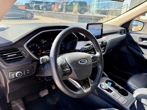 Certified 2020 Ford Escape SEL image 9