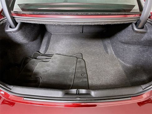 Used 2017 Dodge Charger R/T image 27