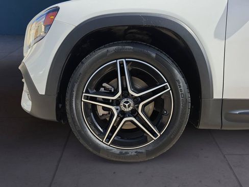 Used 2021 Mercedes-Benz GLB 250 4MATIC image 14