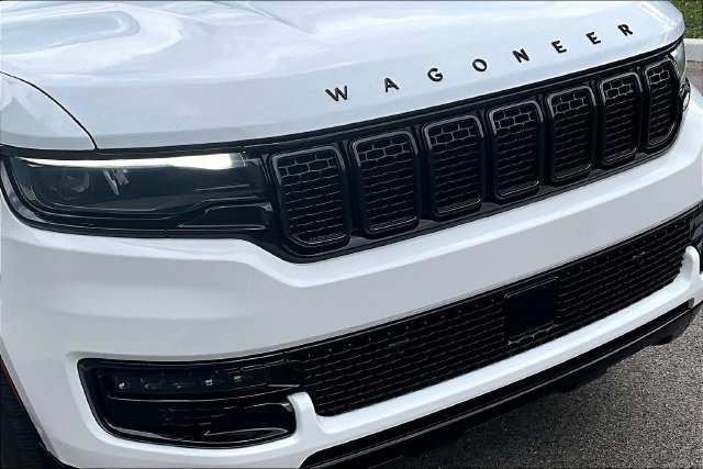 Used 2023 Jeep Wagoneer Series II AWD/4WD image 32