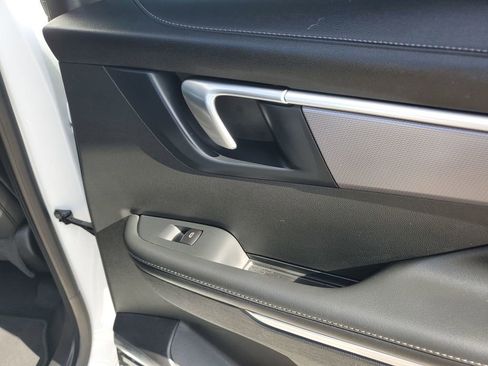 Used 2025 Buick Enclave Sport Touring image 48