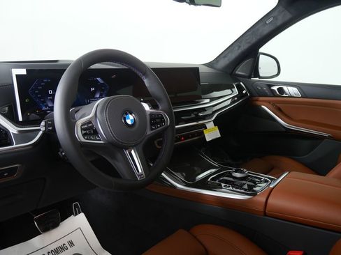 New 2026 BMW X7 M60i AWD/4WD image 13