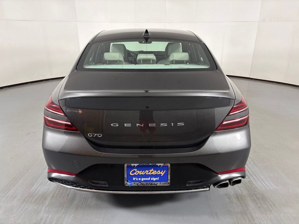 Used 2023 Genesis G70 2.0T RWD image 7