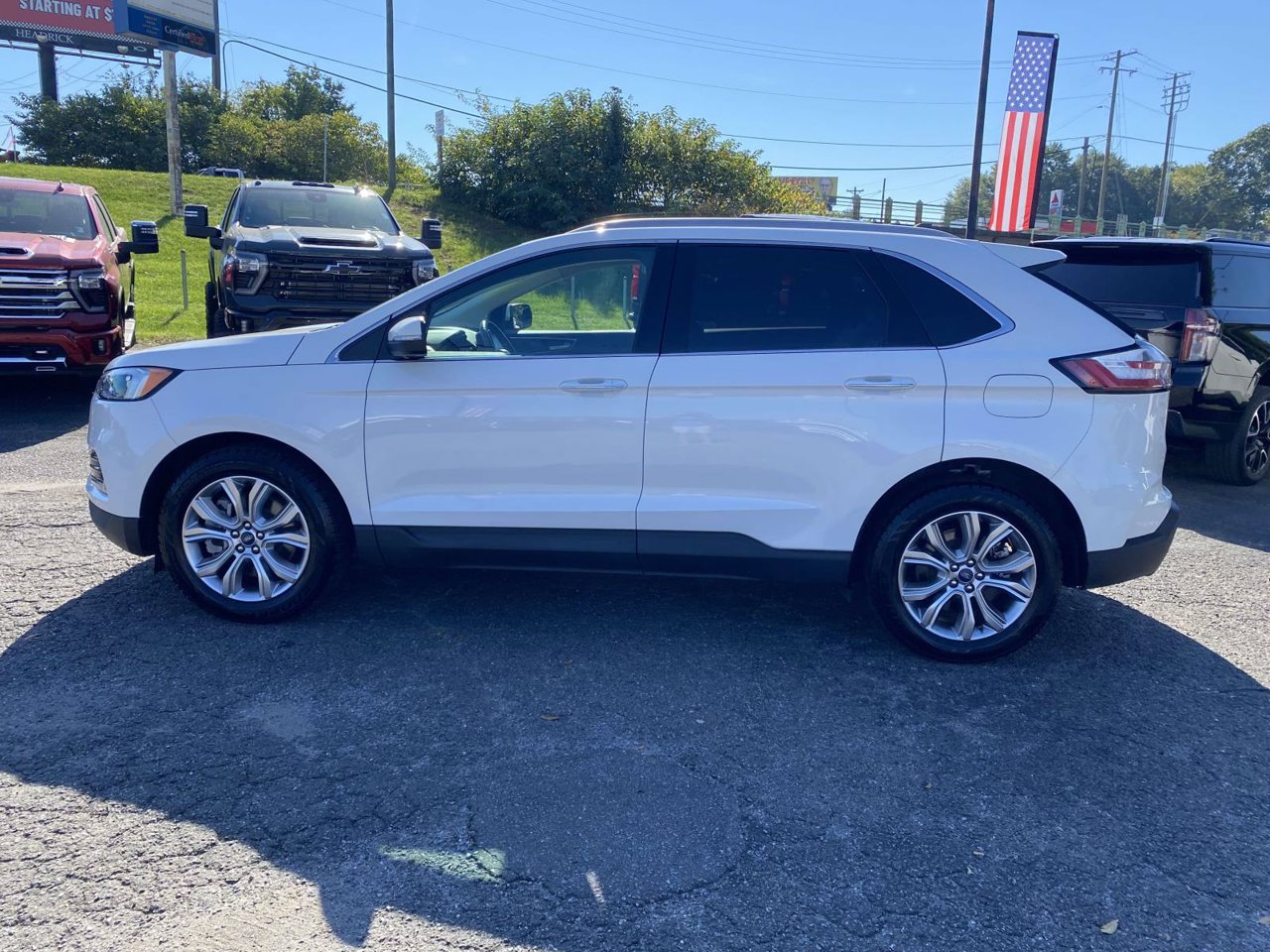 Used 2022 Ford Edge Titanium AWD/4WD image 5