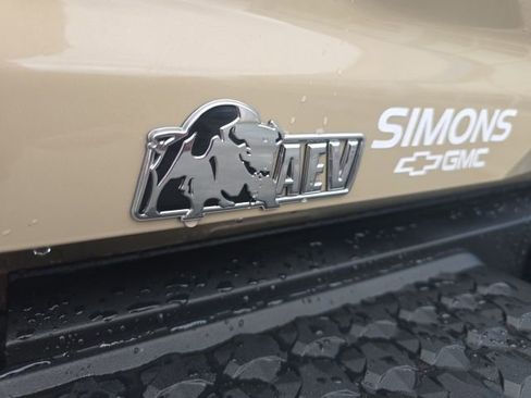 Used 2024 GMC Canyon AT4X w/ AT4X AEV Edition image 36