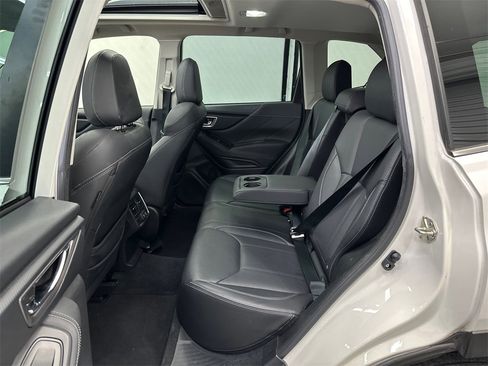 Used 2021 Subaru Forester Limited image 23