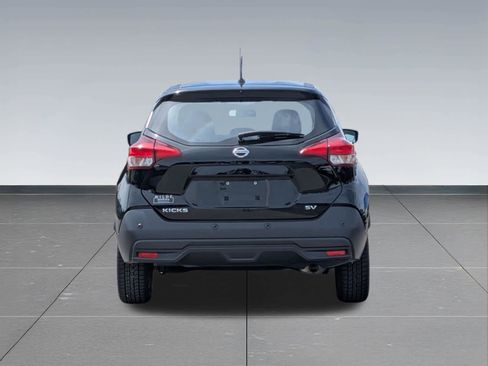 Used 2020 Nissan Kicks SV FWD image 4