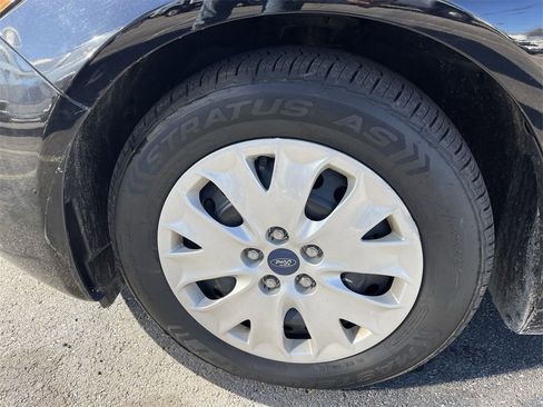 Used 2019 Ford Fusion S image 2