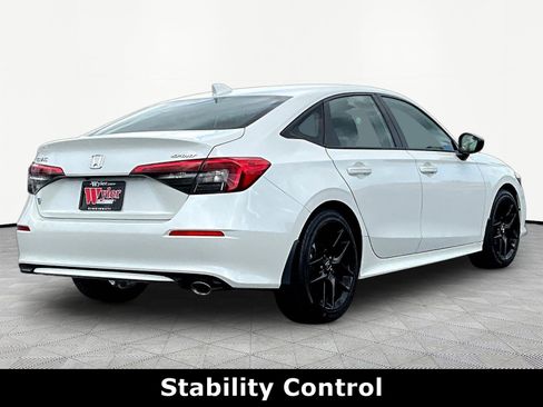 Used 2024 Honda Civic Sport image 6
