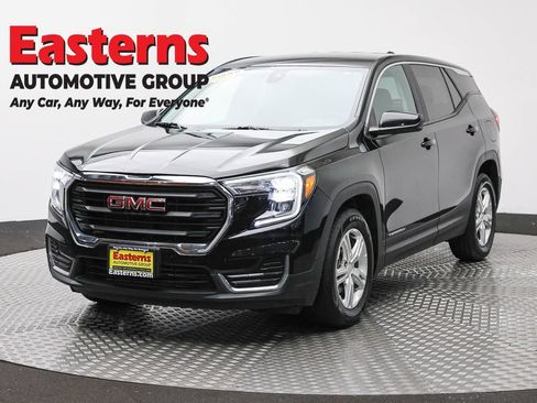 Used 2024 GMC Terrain SLE FWD image 1