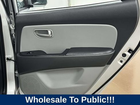 Used 2009 Hyundai Elantra GLS FWD image 24