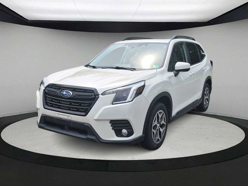 Used 2023 Subaru Forester Premium AWD/4WD image 4
