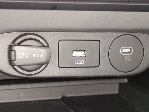 Certified 2025 Hyundai Elantra Sport image 19