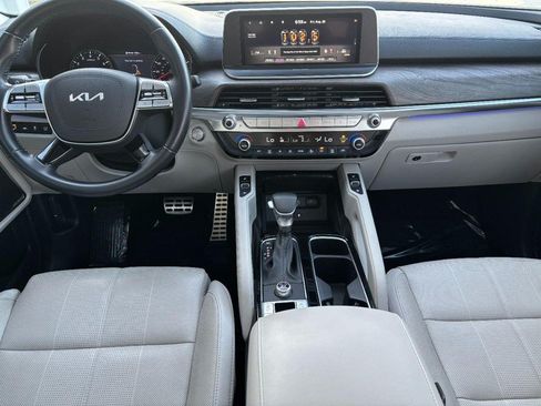 Used 2022 Kia Telluride SX w/ Towing Package FWD image 12