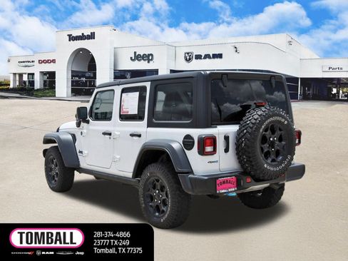 Used 2023 Jeep Wrangler Unlimited w/ Cold Weather Group AWD/4WD image 5