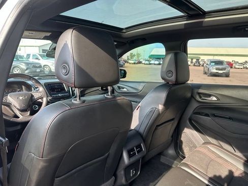 Used 2022 Chevrolet Equinox RS w/ LPO, Floor Liner Package AWD/4WD image 23