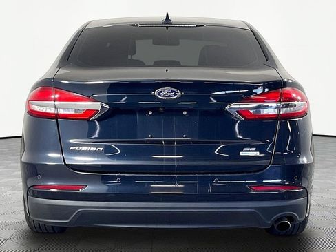 Used 2020 Ford Fusion SE FWD image 5
