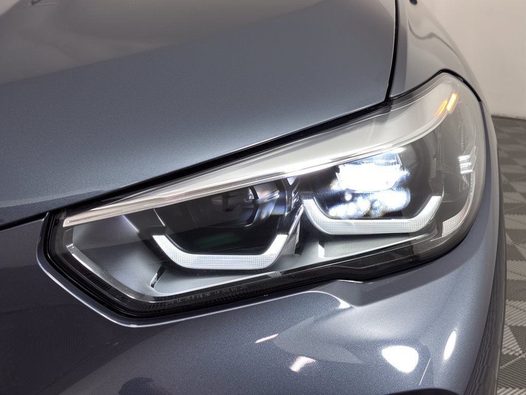 Used 2022 BMW X5 sDrive40i w/ M Sport Package RWD image 12