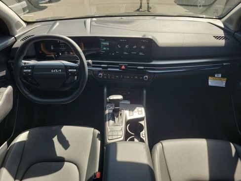 New 2026 Kia Sportage EX image 18