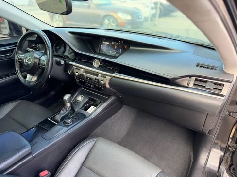 Used 2017 Lexus ES 350 FWD image 37