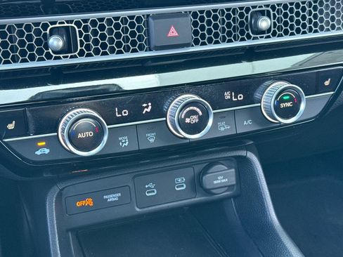 Used 2025 Honda Civic Sport image 28