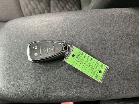 Used 2020 Chevrolet Equinox LT image 12