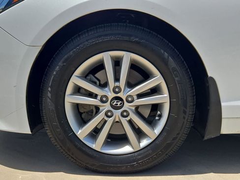 Used 2017 Hyundai Sonata SE FWD image 12