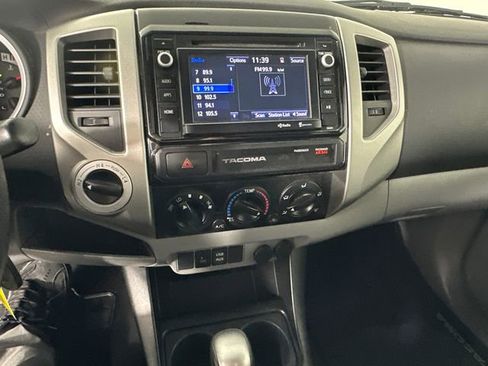 Used 2015 Toyota Tacoma 4x4 Access Cab V6 w/ TRD Off-Road Package image 25