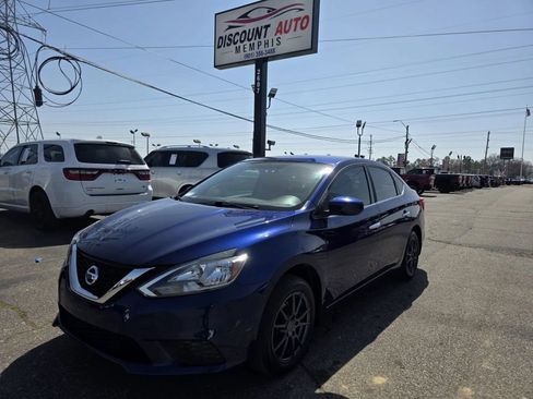 Used 2016 Nissan Sentra S FWD image 2