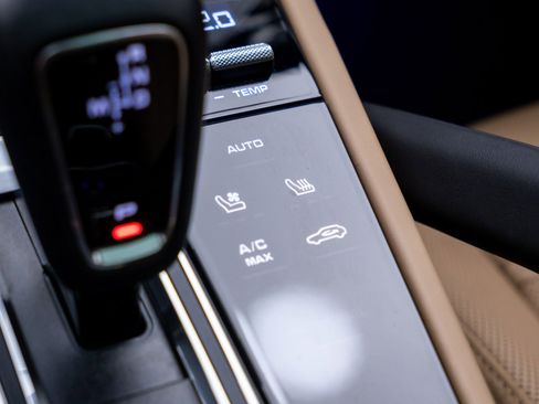 Certified 2023 Porsche Cayenne GTS AWD/4WD image 27