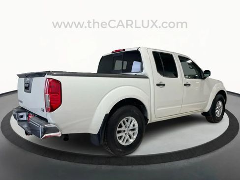 Used 2019 Nissan Frontier SV image 7