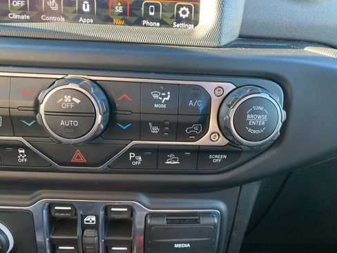 Used 2021 Jeep Gladiator Mojave image 26