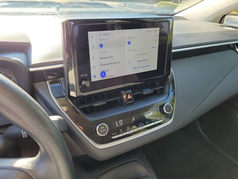 Used 2024 Toyota Corolla LE image 23