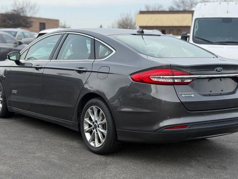 Used 2017 Ford Fusion Energi SE image 5