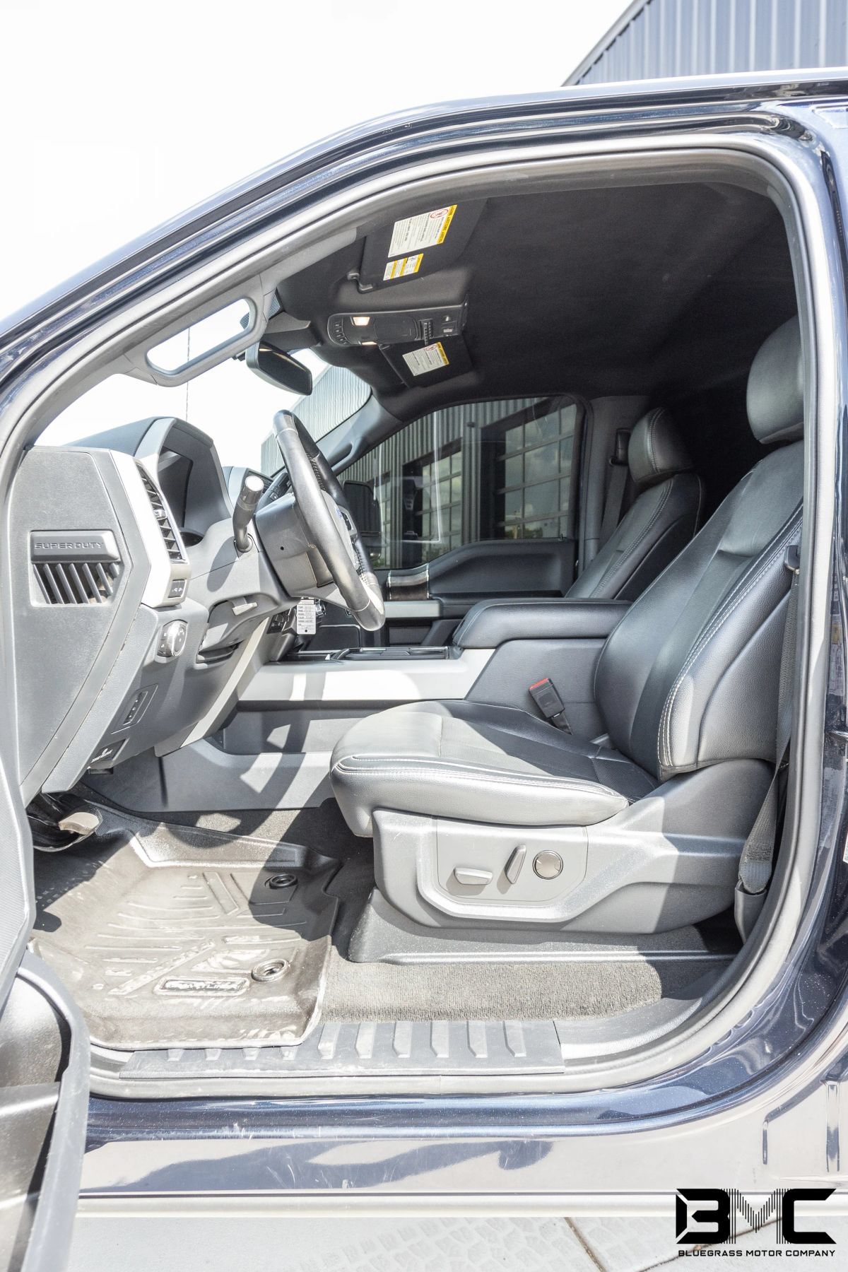 Used 2022 Ford F250 Lariat w/ Lariat Value Package AWD/4WD image 15