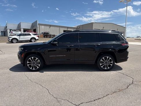 Used 2021 Jeep Grand Cherokee L Overland w/ Luxury Tech Group IV AWD/4WD image 8