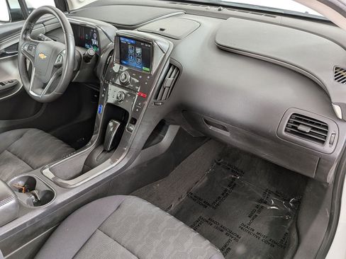 Used 2014 Chevrolet Volt FWD image 23
