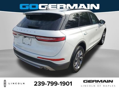 New 2026 Lincoln Corsair Premiere image 8