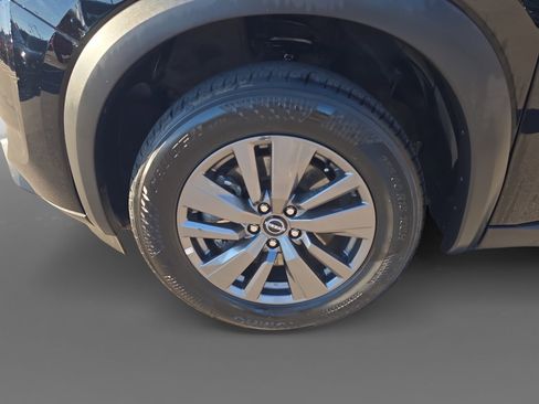 Used 2024 Nissan Pathfinder SV image 9