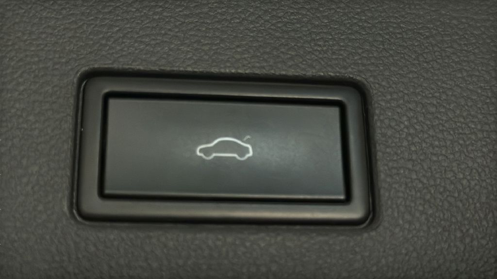 Used 2019 Volkswagen Atlas SEL Premium AWD/4WD image 9