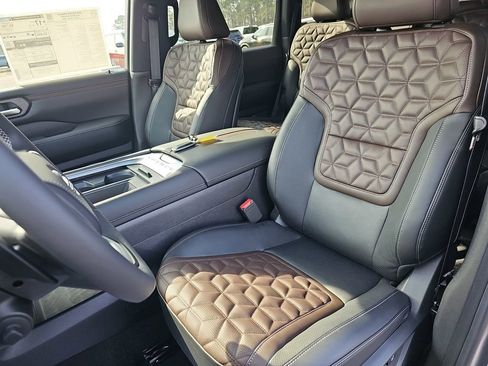 New 2026 Nissan Armada Platinum Reserve image 21