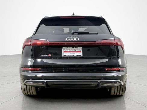 Used 2023 Audi e-tron S Prestige w/ Prestige Package AWD/4WD image 4