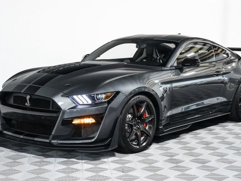 Used 2022 Ford Mustang Shelby GT500 w/ Carbon Fiber Track Pack RWD image 21