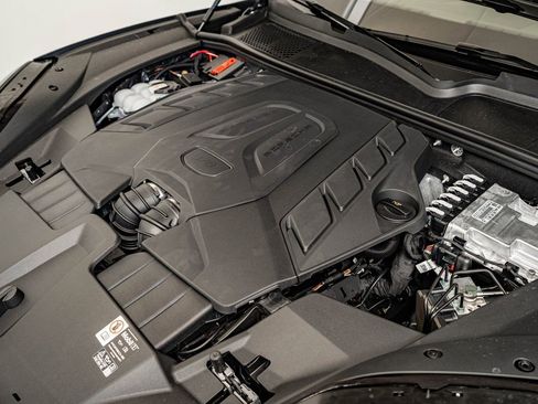 New 2026 Porsche Cayenne S image 46